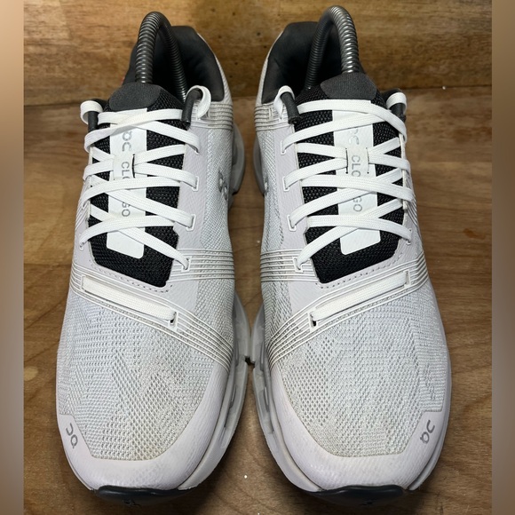 On CloudGo REFLECTIVE Womens Size 9 Running Shoes Sneakers White Glacier Gray - Picture 3 of 12